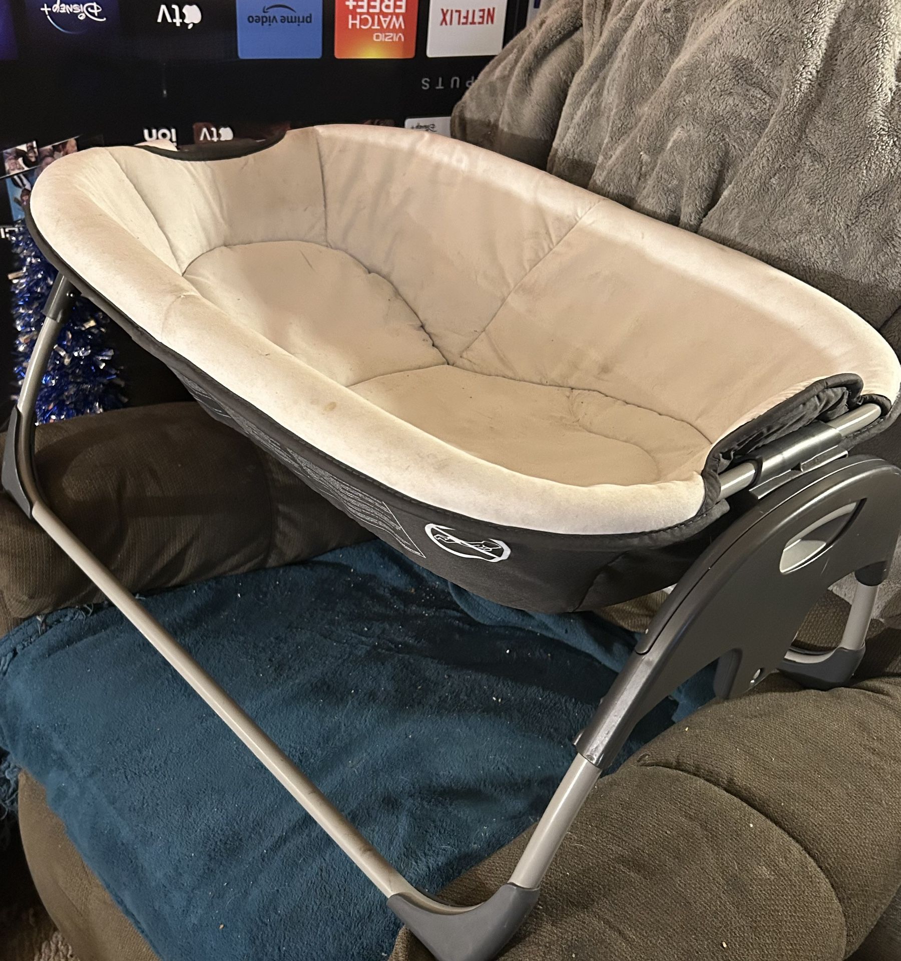 Graco Napper & Changing Table (reversible)