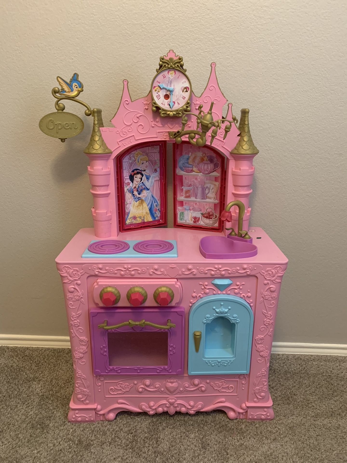 Disney Princess Royal Kitchen & Cafe