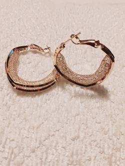 Hermosas arracadas de Oro Laminado 