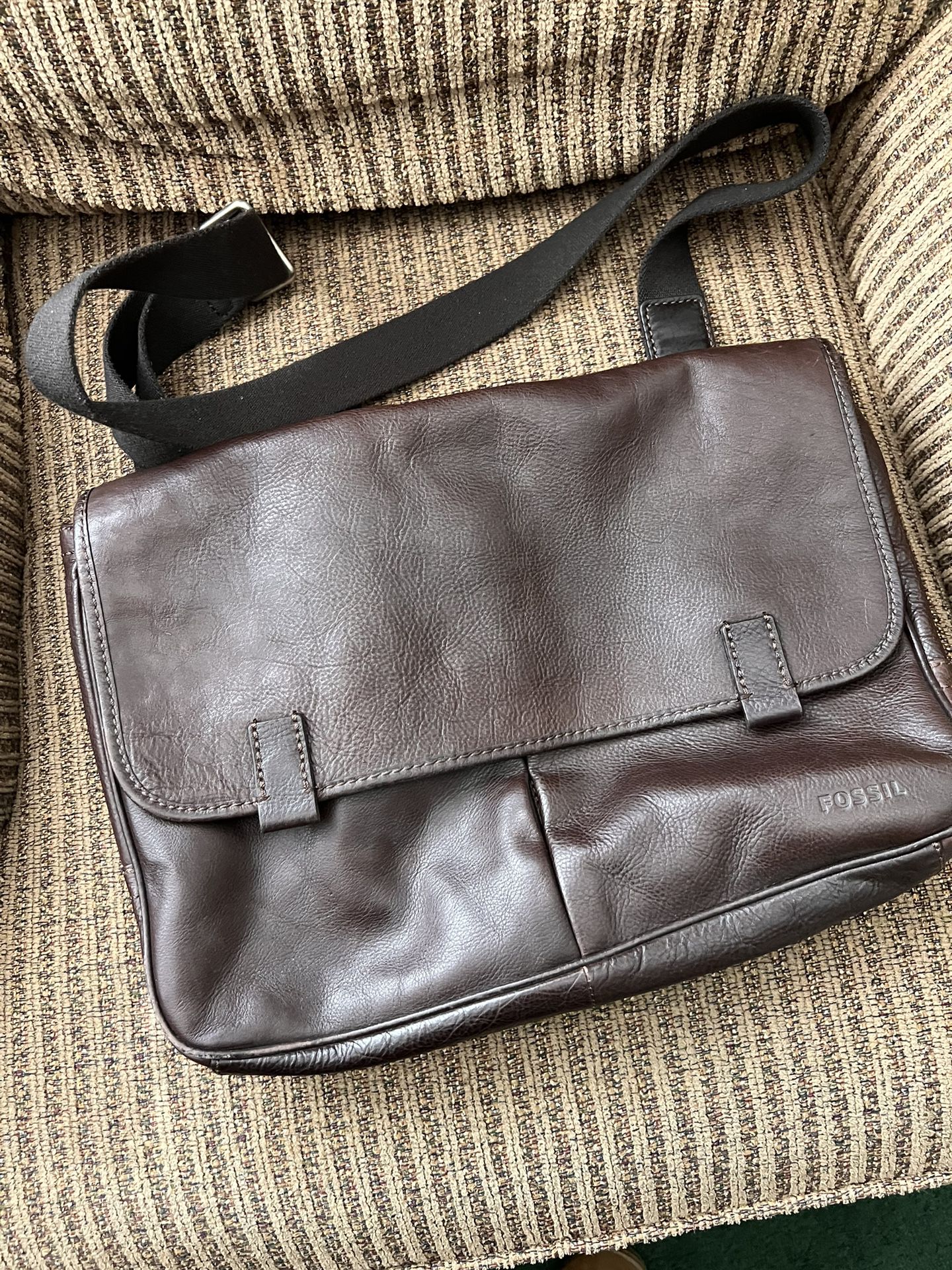 Gorgeous Leather  FOSSIL Messenger bag