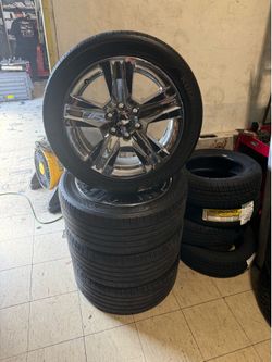 275/45/r20 All 4 used