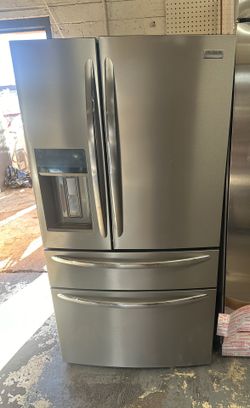 Refrigerator FRIGIDAIRE 