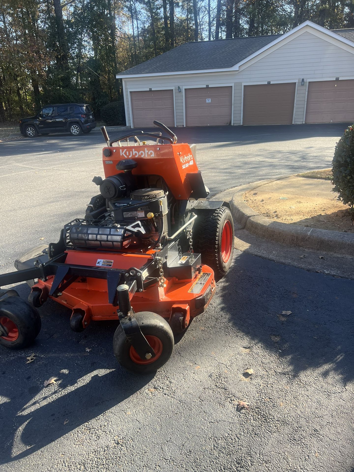 2022 Kubota, SZ22 48’ Comercial Zero Turn.