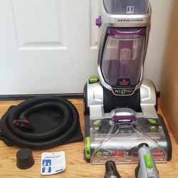 NEW cond  BISSEL SWIVEL DEEP CLEANING SHAMPOO SYSTEM  , WITH ALL ACCESSORIES   , AMAZING POWER SUCTION  , WORKS EXCELLENT  , IN THE BOX 