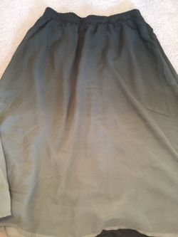 Old navy green ombré skirt size small