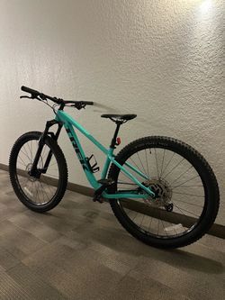 Trek Roscoe 7 Miami Green 29” Size Medium