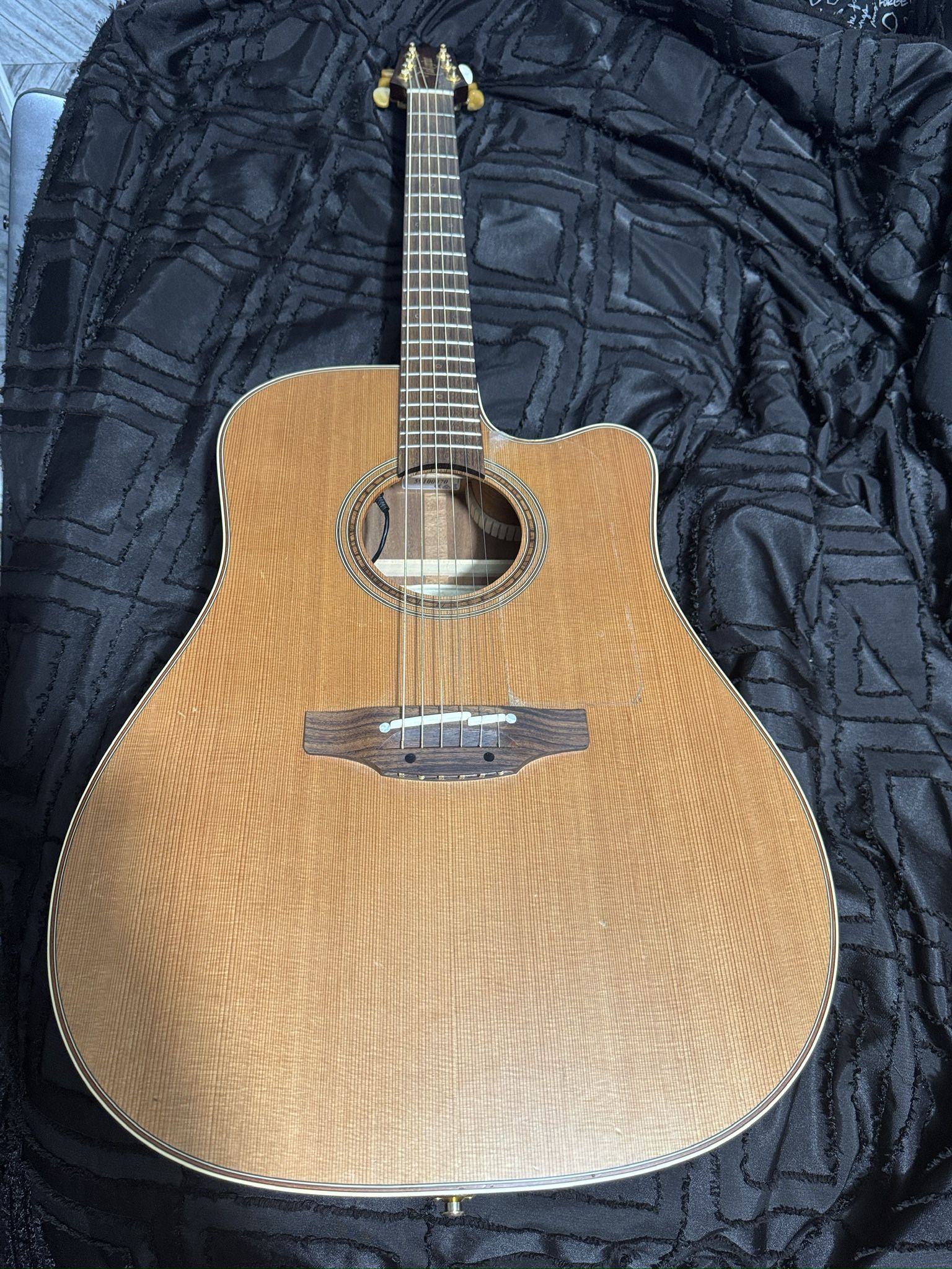 Takamine P3