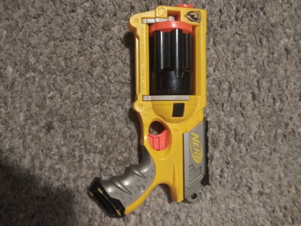 Revolver Nerf gun