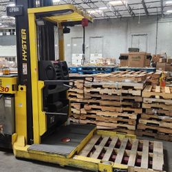 Hyster Order Picker 