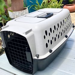23” Vibrant Life Pet Kennel/Carrier: 23”L x 11.8”H, 15.2”W