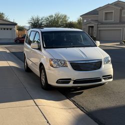 2011 Chrysler Town & Country