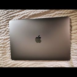 New MacBook Air M1  Mint Cond