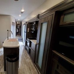2019 Highland Ridge Fifth Wheel Trailer