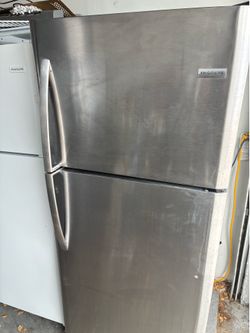 REFRIGERATOR FRIGIDAIRE 30” stainless steel