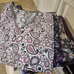 10 SCRUB TOPS - WOMANS ( XL , 1XL )