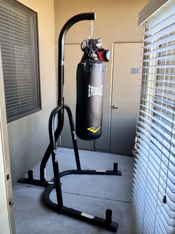 Everlast Single Station Heavy Bag Stand With Kit For In San Jose Ca Offerup
