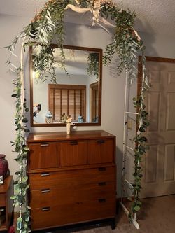 Wedding arch