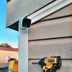 4 CAMARAS D SEGURIDAD-SURVEILLANCE SYSTEMS