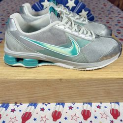 Nike Shox; Unisex Men’s Size 10; Women Size 12
