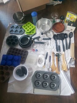 Box Full Of Random Kitchenware Pans Utensils Baking  Griddle Tupperware 