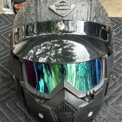 Motorcycle Helmet- Voss-  Medium