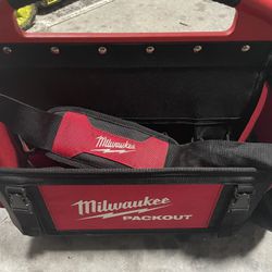 Milwaukee Pack out 15” 