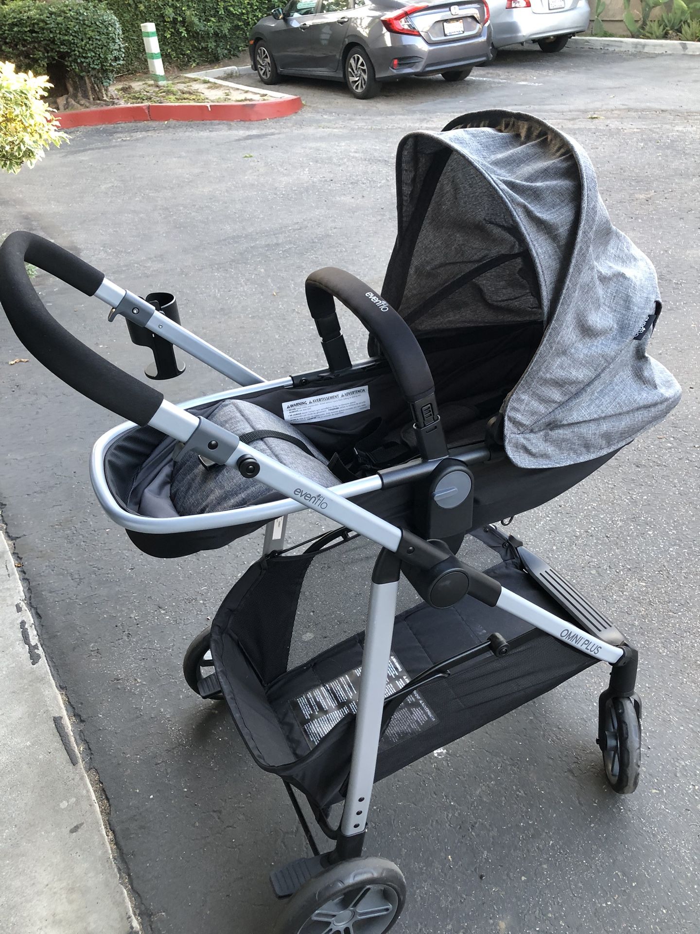 Like New Condition Evenflo Omniplus Stroller $150