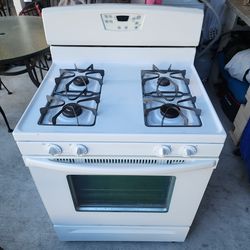 Stove white Amana