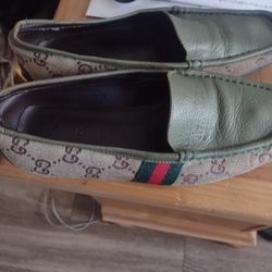 Guggi Shoes Size 6