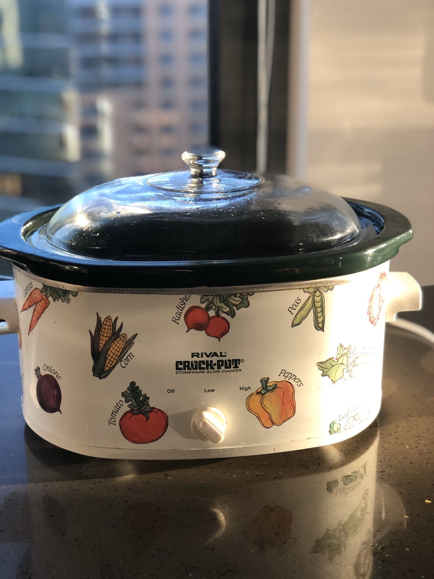 Vintage - 4.5 qt Rival stoneware crockpot