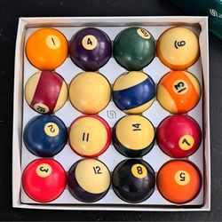 Aramith Billiard Ball Set