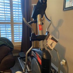 Schwinn 431 Elliptical Like New