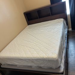 Solid Wood Queen Bed And Dresser 