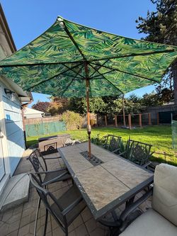 Patio Set sits 6