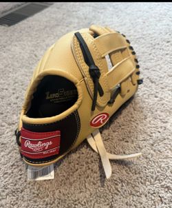 New w/o  Tags Rawlings  11.5" Baseball Glove PL115BC Right Handed Throw