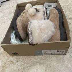 UGG Boot Size 7