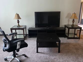 Samsung 55 LCD TV, console, end tables and lamps