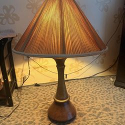 2 pair of lamps
