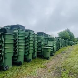 96 Gallon Toter Waste / Recycle Containers 