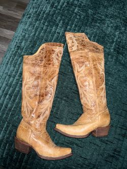 Boots Women Size 7,5