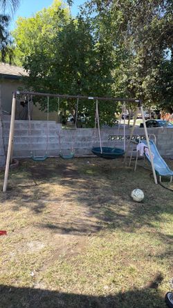 FREE SWING SET: Pick UP ONLY & TAKE APART