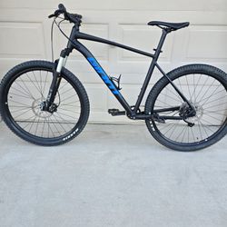 GIANT TALON 1 MOUNTAIN BIKE, 29ER, 1X10, SXC32 AIR SHOCK (XLARGE FRAME)