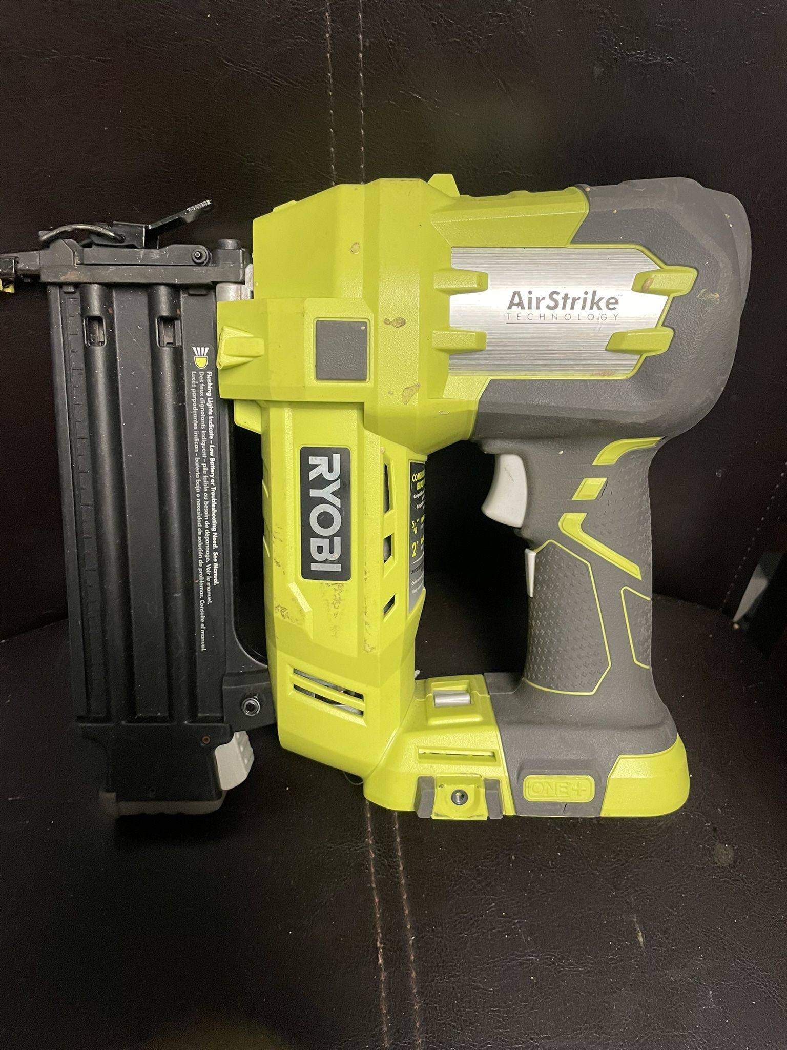 RYOBI ONE+ 18V 18 Gauge Cordless AirStrike Brad Nailer (Tool Only