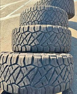 35x12.50/18 Nitto Tires Con 80% de Vida Las 4