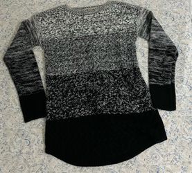 Knit sweater