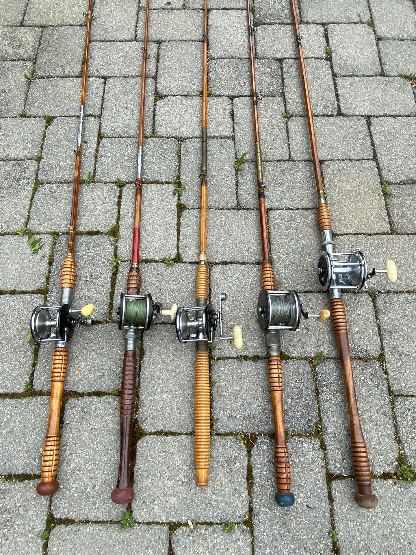 5 VINTAGE SPILT BAMBOO SALT WATER FISHING RODS & REELS 