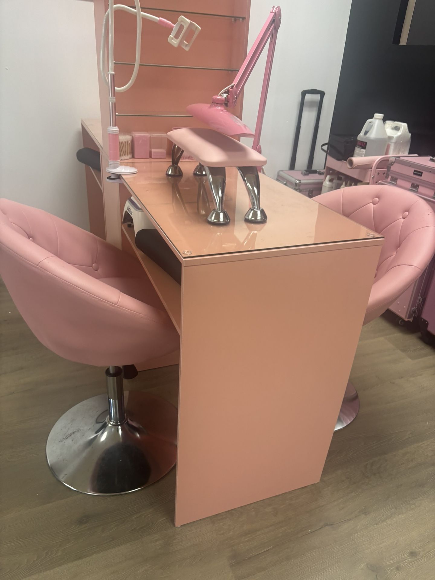 Double Nail Desk