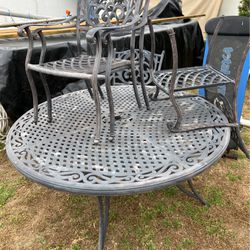 4chairs 1 Table