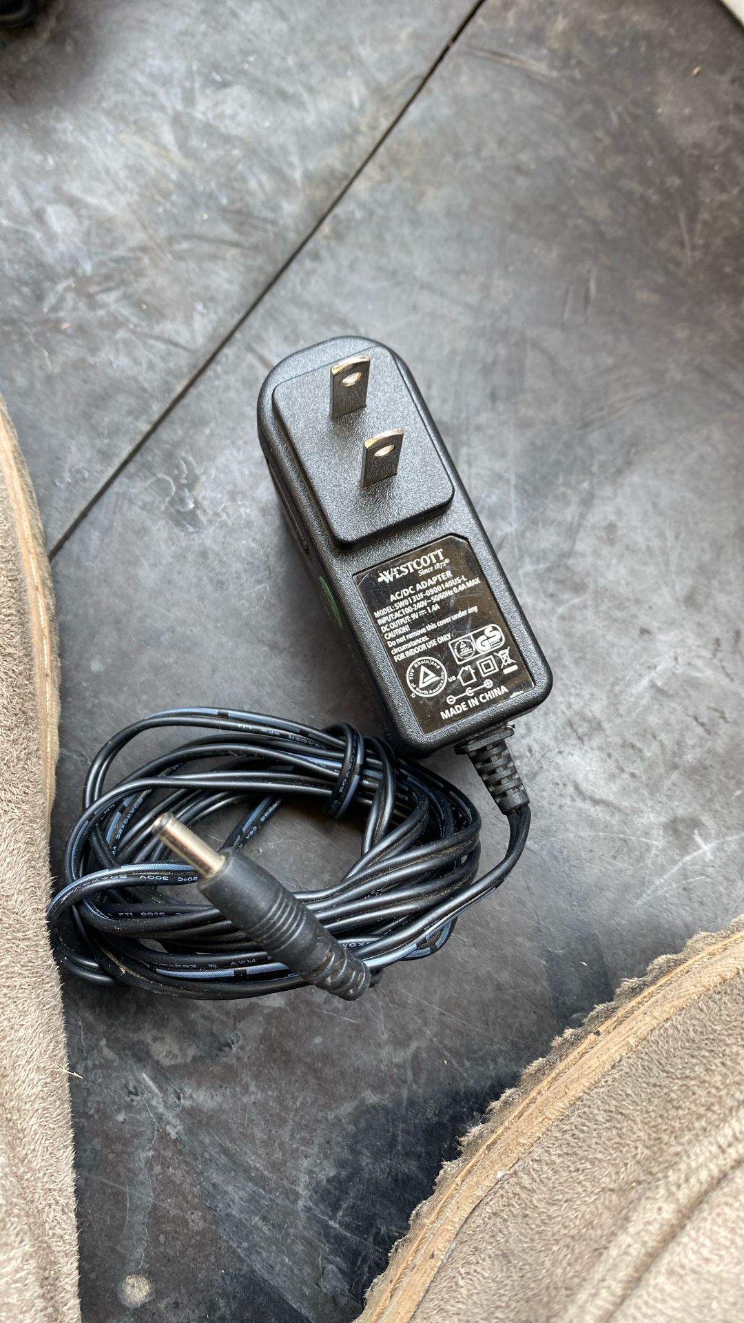 9V Ac/Dc Adapter