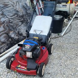 Mower Self Perpelled In Excellent Condition 